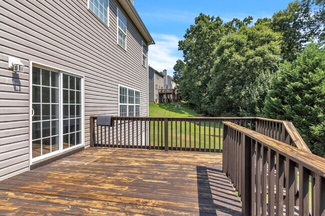 Building Photo - Stunning 4-Bed Home with Modern Kitchen, Bonus Space & Pool Access in Long Creek Plantation