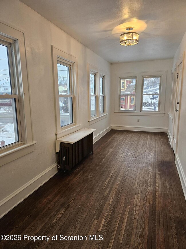 Building Photo - 423 E Lackawanna Ave