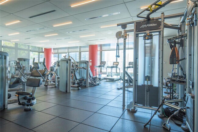 Building Photo - 1080 Brickell Ave