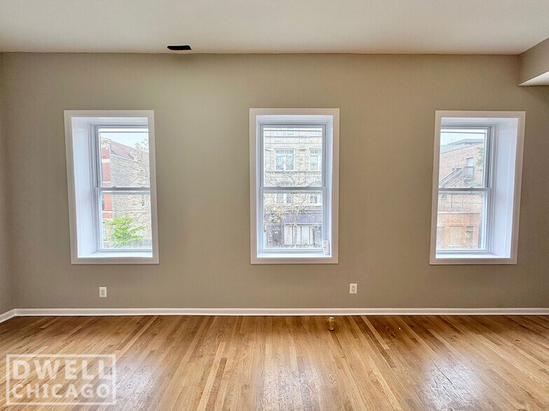 Building Photo - 1013 W 19th St