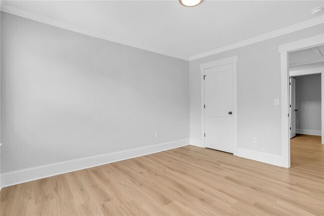Building Photo - 108 Averill St