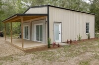 Building Photo - 401 SW Kemp Rd