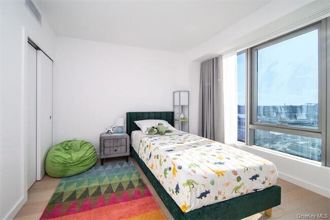 Building Photo - 33-71-71 Prince St