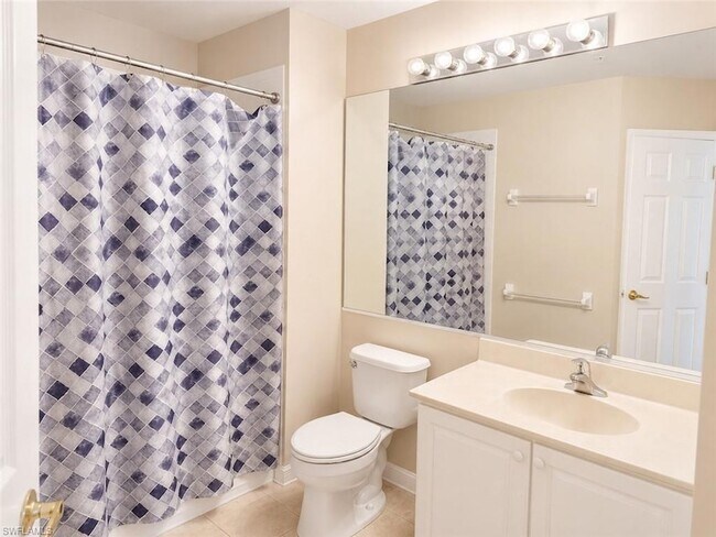 Building Photo - 912 Hampton Cir