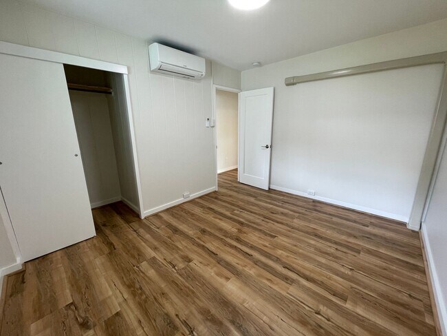 Building Photo - 1224 Keolu Dr