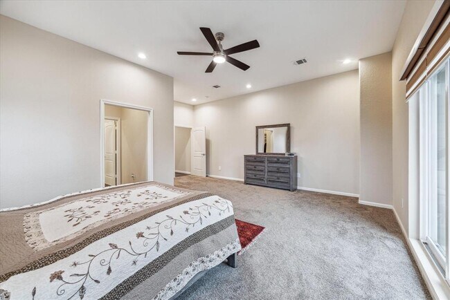 Building Photo - 24727 Saddlespur Ln