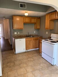 Building Photo - 29 Welsford St