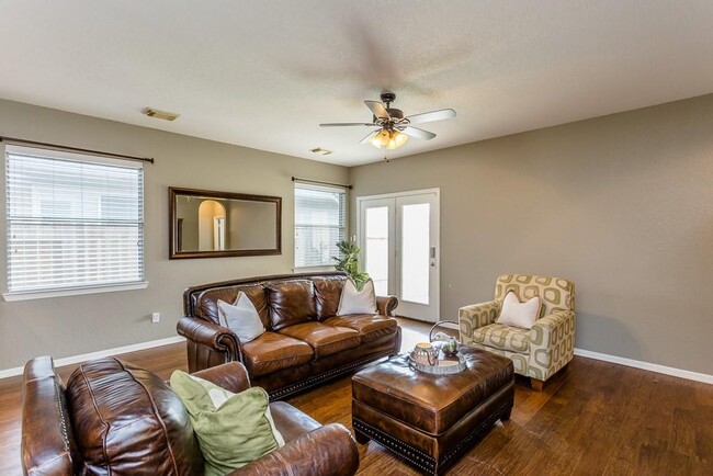 Building Photo - 15230 Ledgewood Park Dr