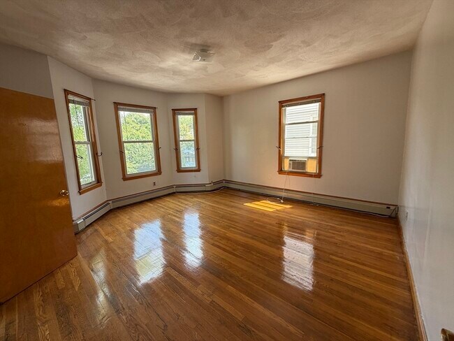 Building Photo - 379 Cardinal Medeiros Ave