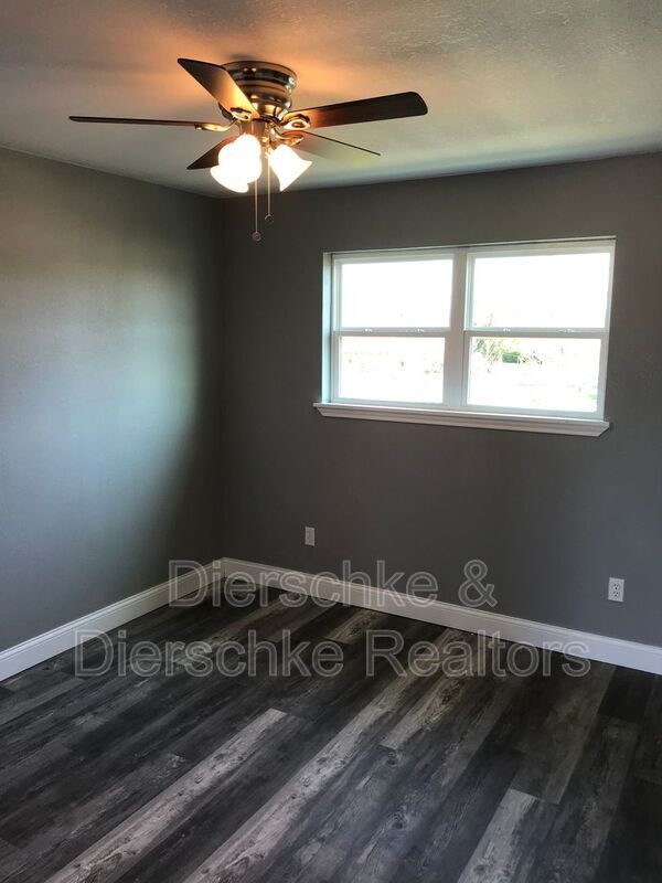 Building Photo - 3608 N Chadbourne St