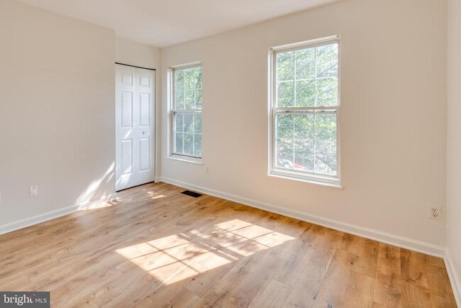 Building Photo - 1832 Tiger Lily Cir