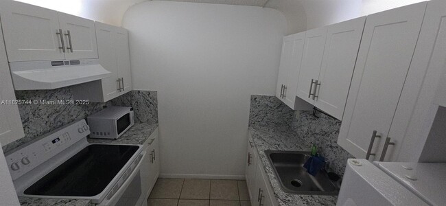 Building Photo - 8240 SW 210th St