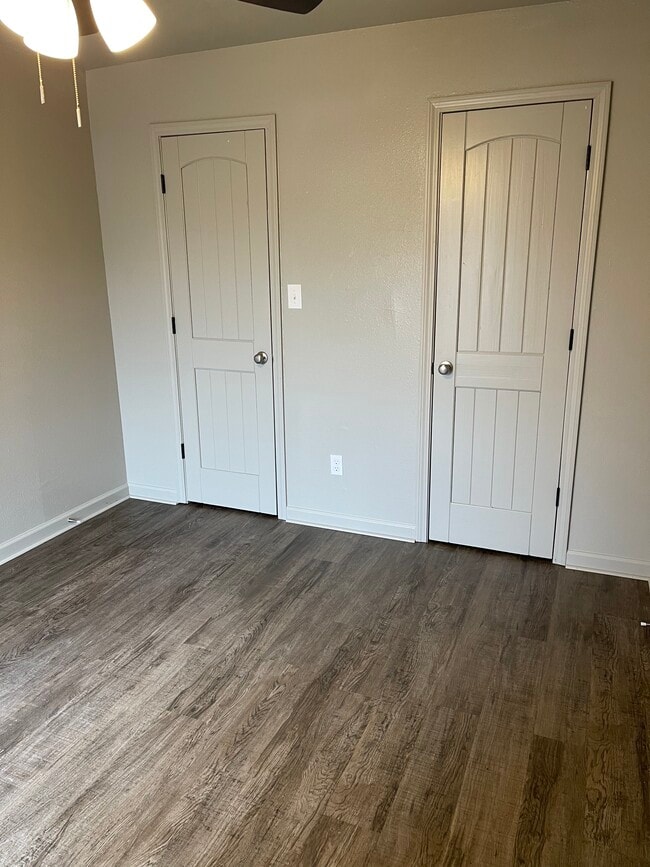 Building Photo - 500 NW 1st St