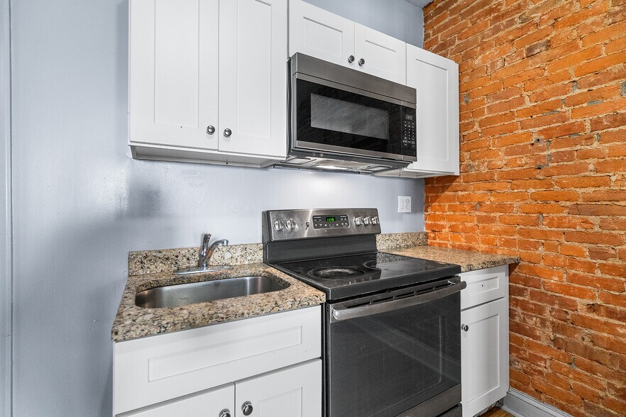 Building Photo - 1624 Edgley St