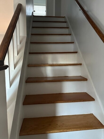Stairwell to upstairs - 1303 Longwood Ave