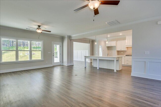 Building Photo - 422 Pump House Rd