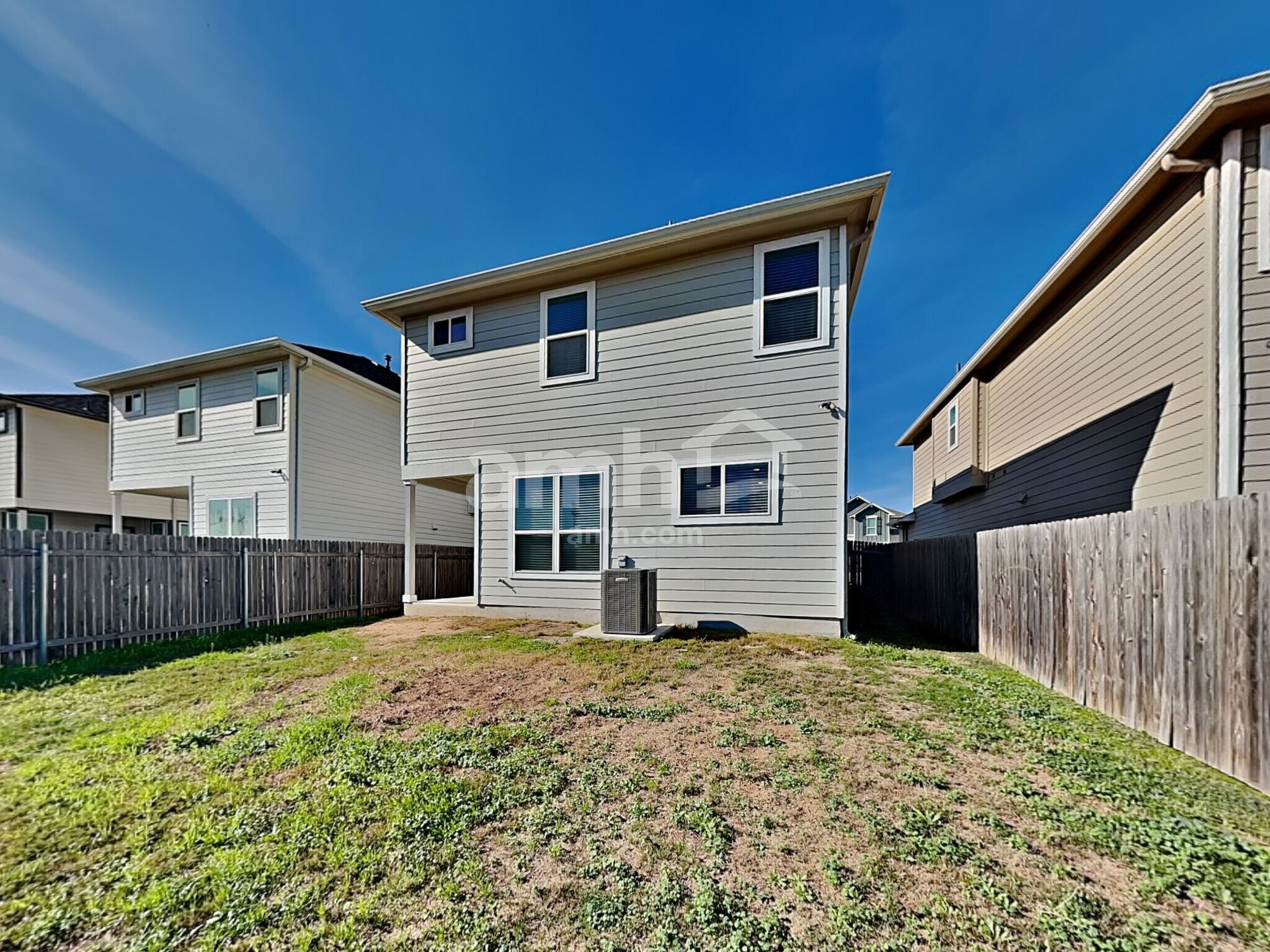 Building Photo - 2722 Lillybrook Ln