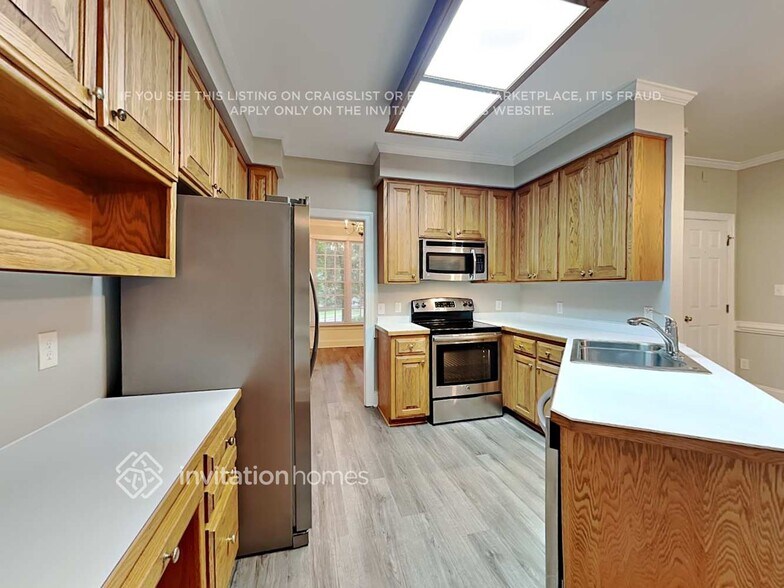 Building Photo - 604 Birkdale Dr