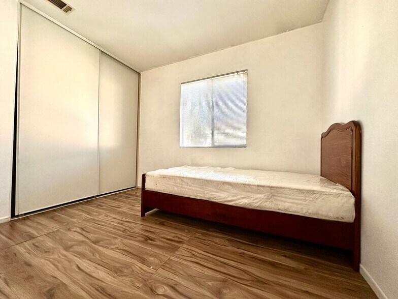 Building Photo - 17003 Abell Ct