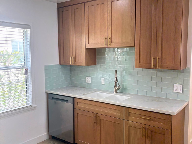 Interior Photo - 1802 Ocean Park Blvd., Santa Monica, CA 90405