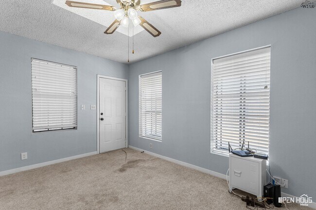 Building Photo - 2810 Fleming Rd