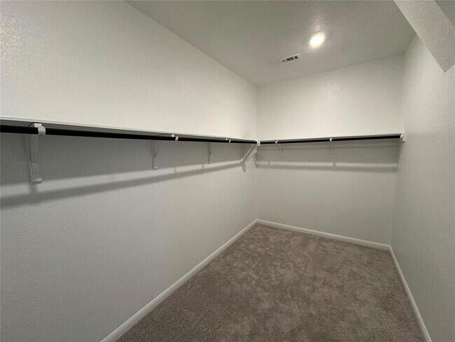 Building Photo - 112 Diorite Dr