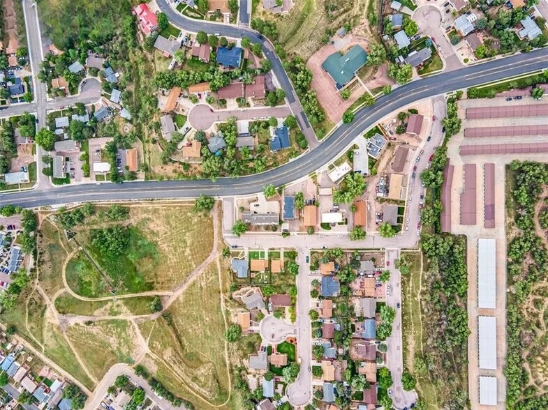 Building Photo - 2136 Friendship Pl