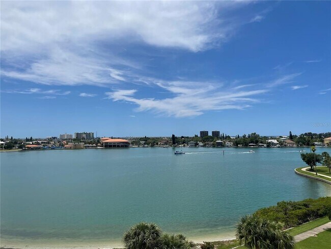 Building Photo - 7872 Sailboat Key Blvd S