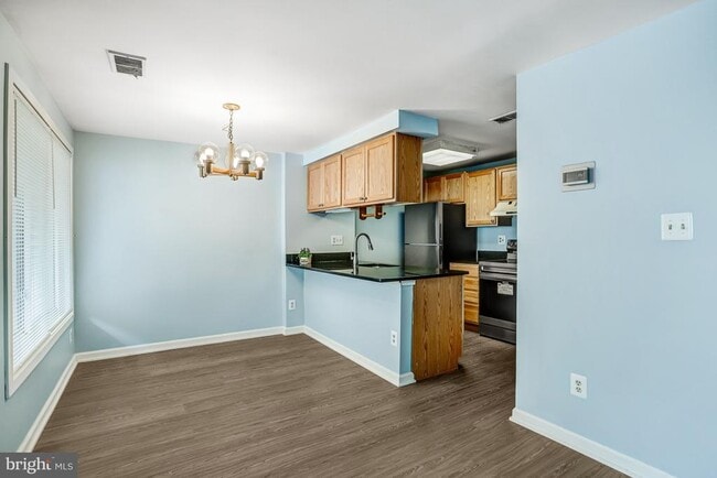 Building Photo - 9410 Walburg Way