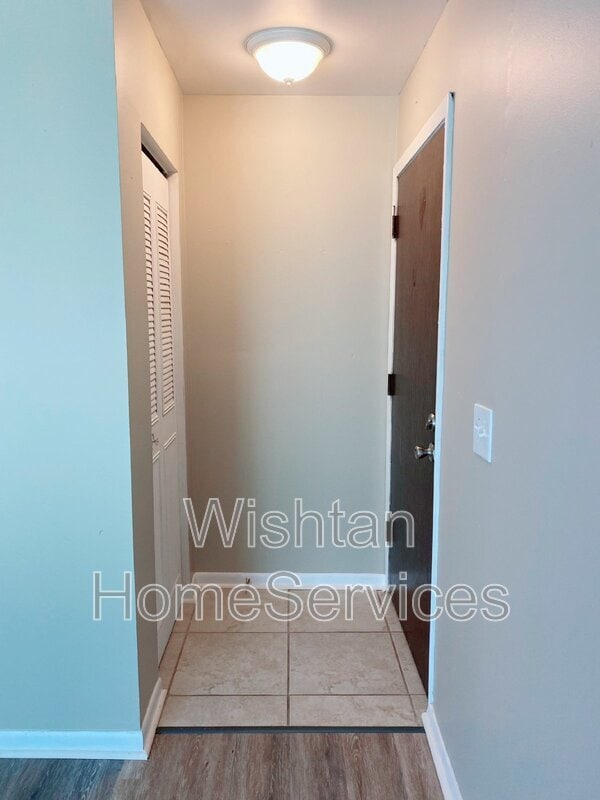 Building Photo - 202 Charleston Blvd