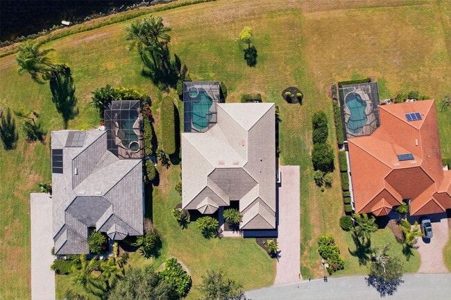 Building Photo - 14716 4th Dr NE