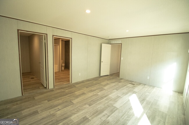 Building Photo - 1778 Zettwell Rd