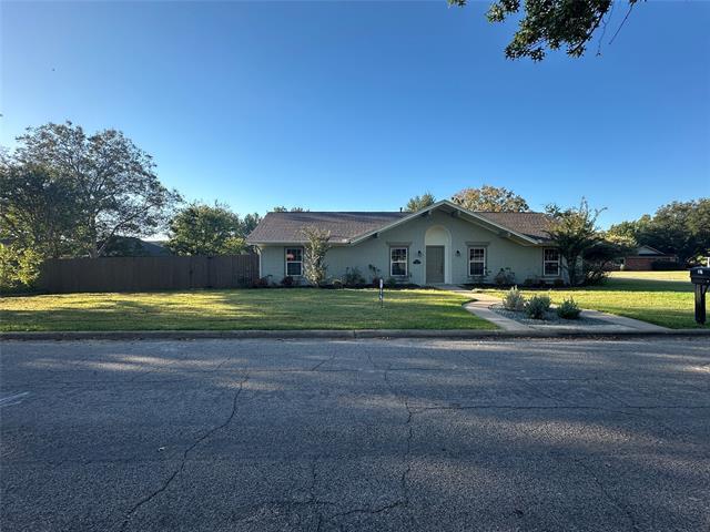 Building Photo - 104 Kingswood Dr