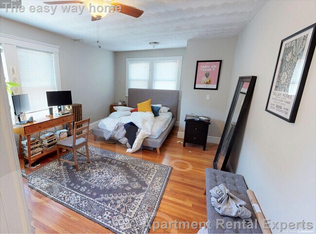 Building Photo - 9 Arlington St