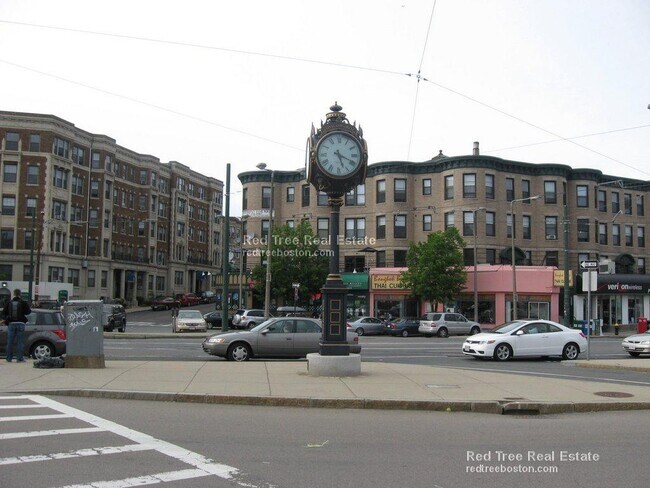 Building Photo - 130 Englewood Ave