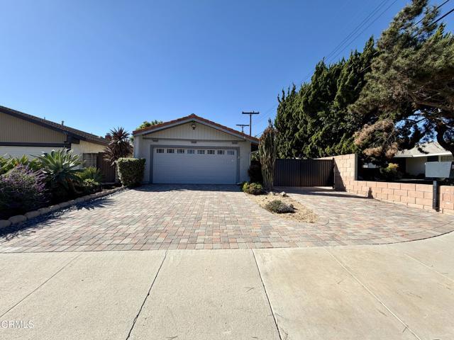 Primary Photo - 997 Mobil Ave