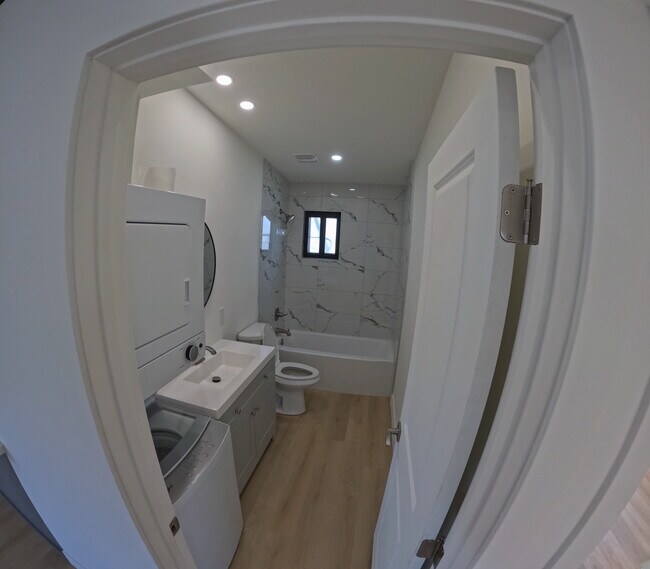 Building Photo - 221 E Tonto St