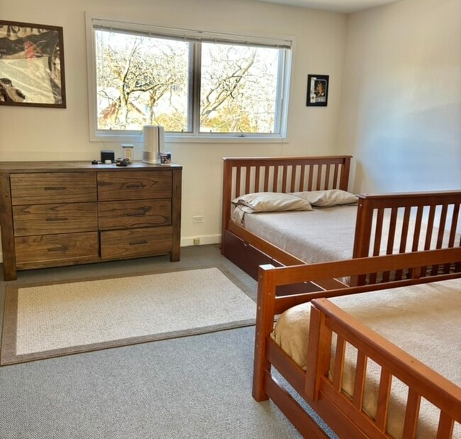 Building Photo - 1229 Central St