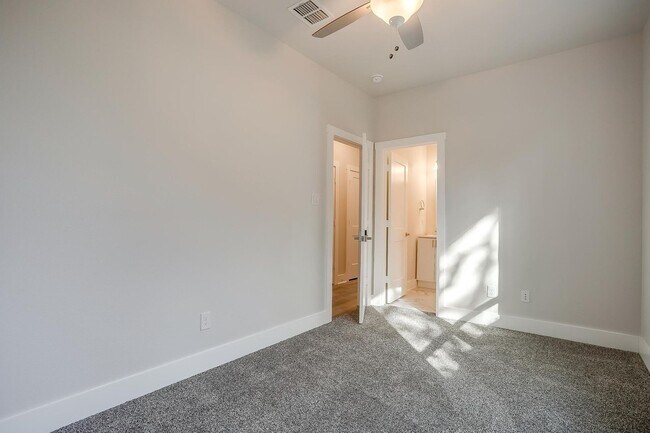 Building Photo - 2323 Benbrook Blvd
