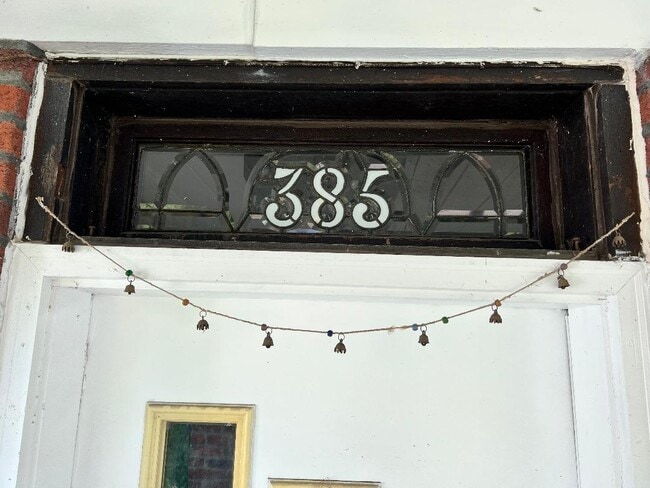 Building Photo - 385 E 16th Ave