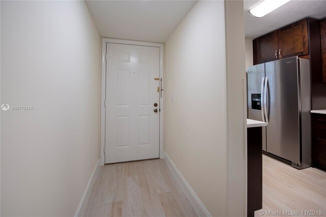 Building Photo - 1713 Whitehall Dr