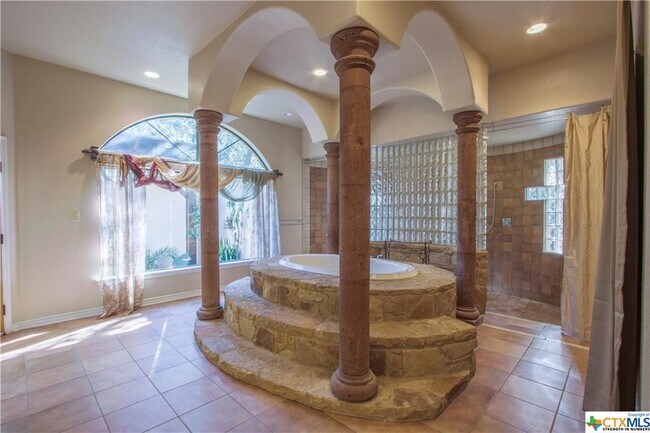 Building Photo - 2623 Kangaroo Ct