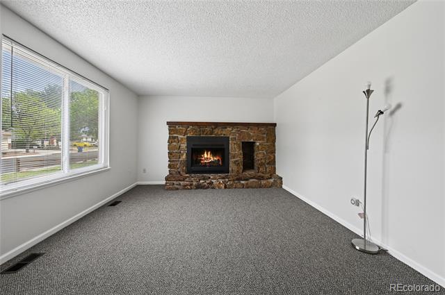 Building Photo - 15140 E Columbia Dr