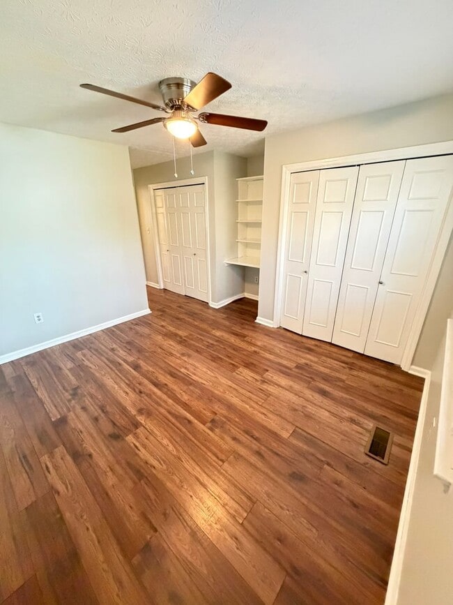 Building Photo - 5 Points Duplex