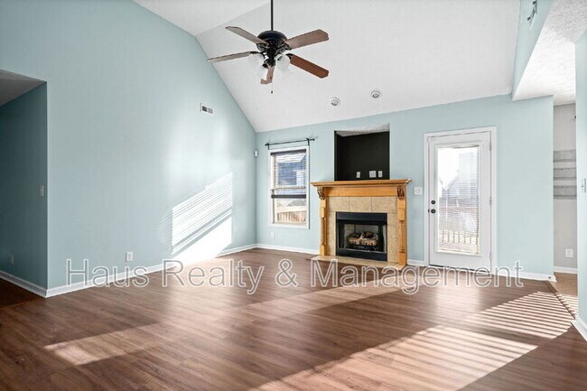 Building Photo - 3565 Southwood Dr