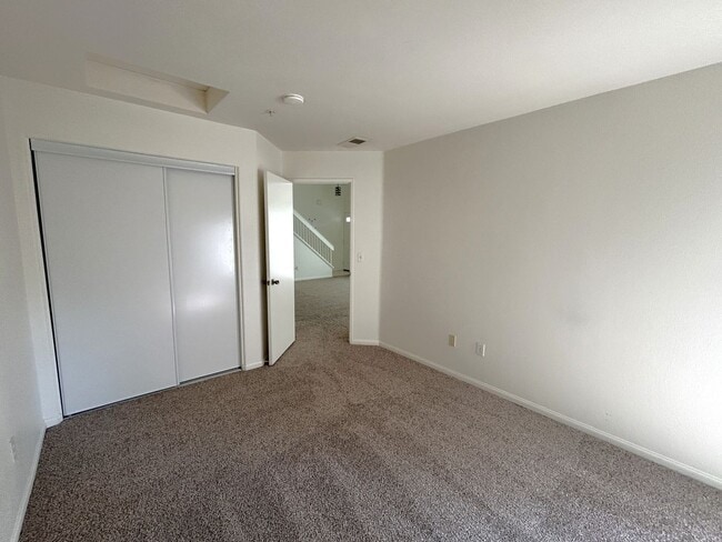 Building Photo - 13133 Le Parc Blvd