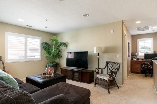 Building Photo - Hidden Meadows Executive 4bd 2.15 ba Home