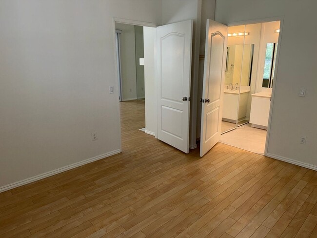 Building Photo - 3601 Bernwood Pl