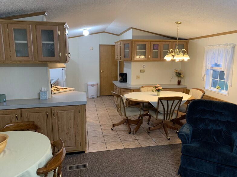 Building Photo - 11680 Bluebird Dr