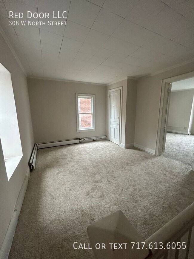 Building Photo - 308 W North St